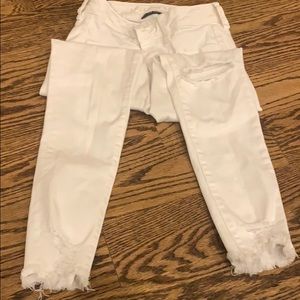 Great condition white American Eagle Jeans size 2
